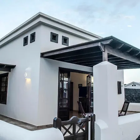 Eslanzarote Victoria, Heated Pool, Super Wifi, Sat Tv Villa Playa Blanca (Lanzarote)